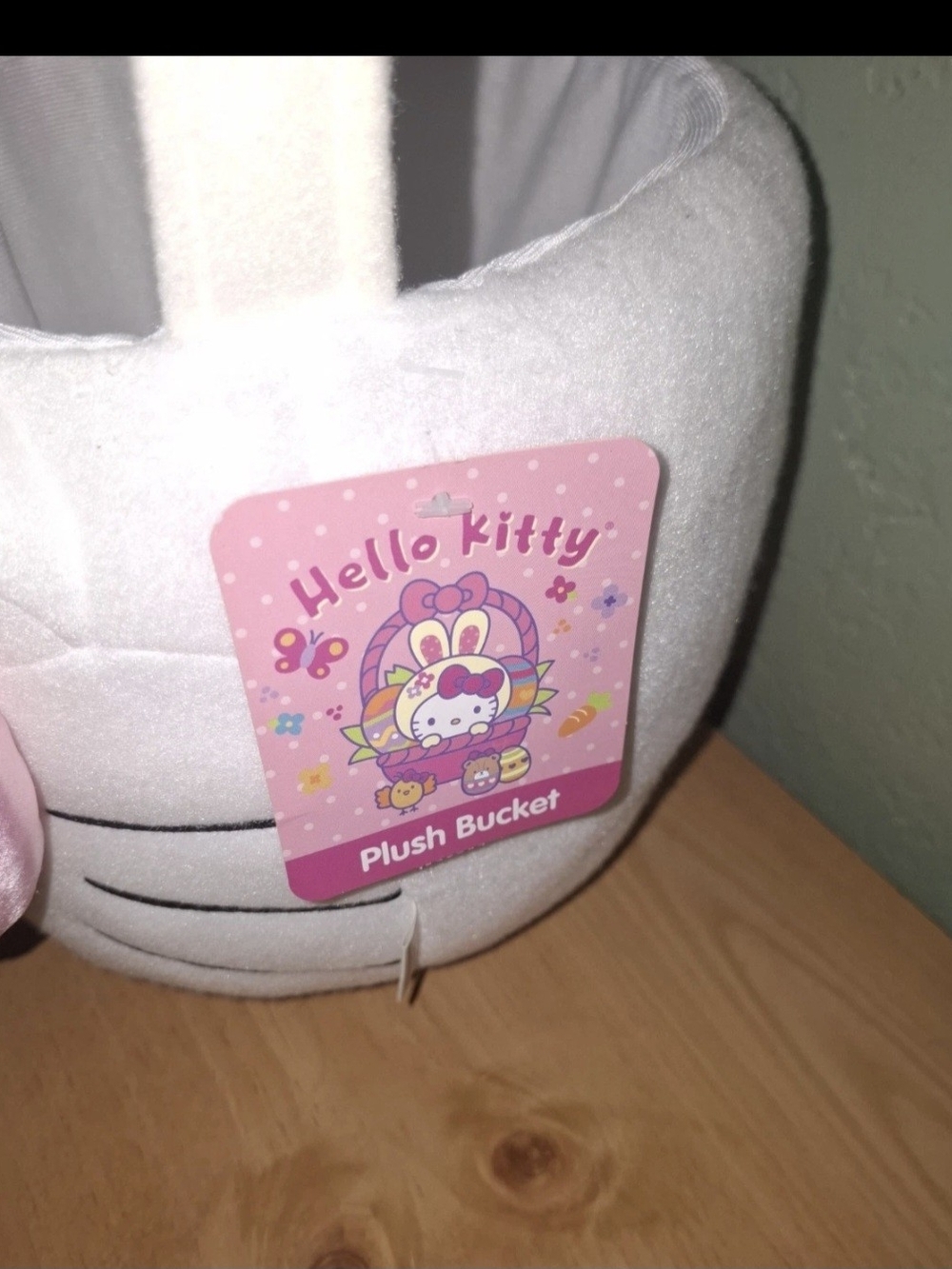 Hello Kitty Sanrio Plush Basket - Picture 2 of 7